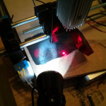 Lasercutter im Betrieb